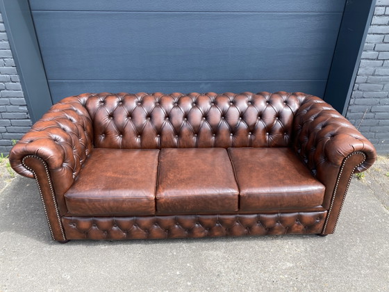 Sofá de 3+2 plazas color marrón flameado en perfecto estado. – Chesterfield, Leather (photo 4 of 6)
