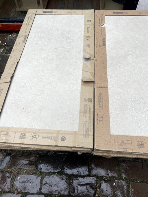 Novità: piastrelle per patio in gres porcellanato italiano, Limestone greige 60 x 120 cm