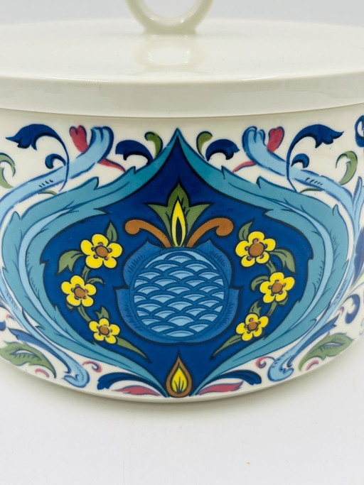 Villeroy & Boch Izmir tureen with oriental decoration