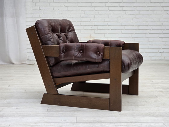 Image 1 of 1970, Scandinavische fauteuil, bruin meubelleer, donker beukenhout.