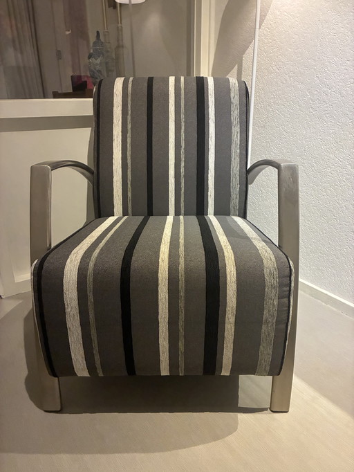 Bellissima poltrona/poltrona con struttura tubolare