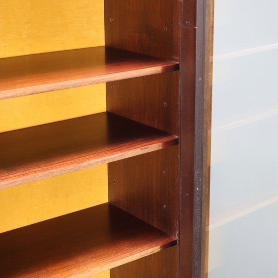 Image 1 of Vitrine des années 1960