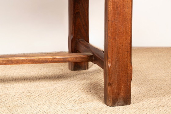 Image 1 of Grote brutalistische eettafel van massief iepenhout, in de stijl van Olavi Hanninen, 1960.