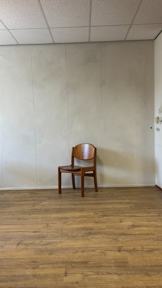 Image 1 of Rare ensemble de 6 chaises Glostrup en teck du milieu du siècle