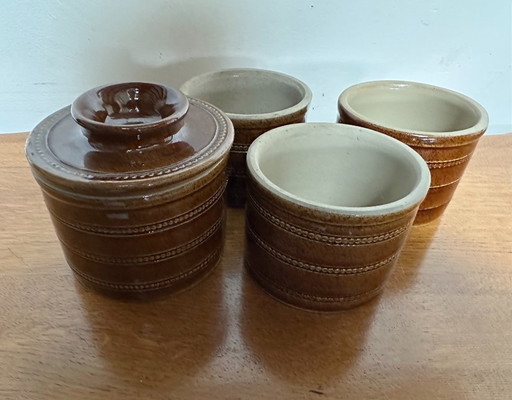 Burriera con riserva d'acqua + 3 pentole in gres smaltato marrone di Berry