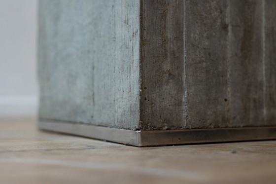 Image 1 of Saporiti. Brutalistischer und minimalistischer Schreibtisch aus Glas und Beton. 1970er Jahre.