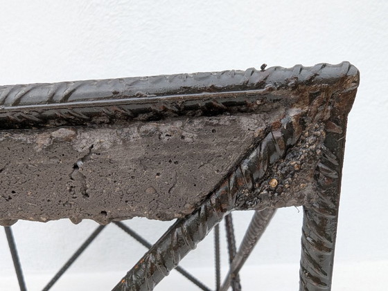 Image 1 of CUBE X Brutalistischer Skulpturentisch aus Beton und Stahl – Wallavibe Design