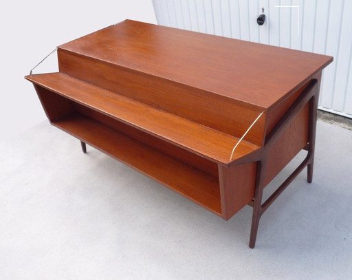 Indrukwekkend vintage teakhouten bureau – Wood (photo 2 of 12)
