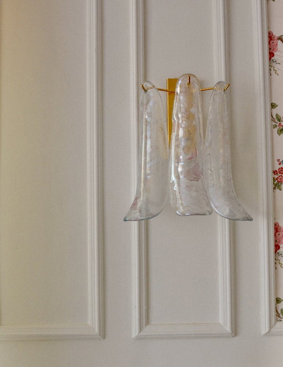 Image 1 of Applique murale en verre de Murano, lampe en forme de pétale en verre transparent irisé, applique murale en laiton italien, lumi