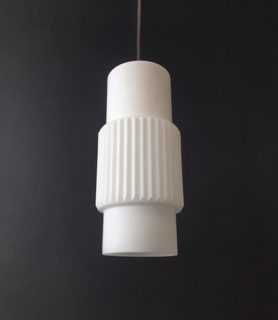 Image 1 of Vintage melkglas hanglampje, mcm lamp, minimalistisch hallampje