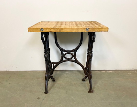 Image 1 of Table de travail industrielle en fer et bois, années 1950