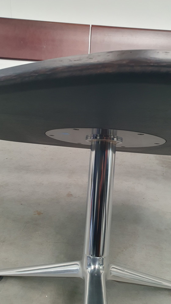 Image 1 of Table basse design Kei BULO organique, plaquée chêne brun foncé