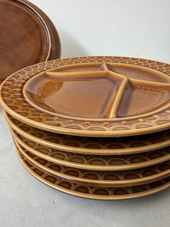 Image 1 of Ensemble de 6 assiettes à fondue vintage Sarreguemines | Années 1970 | Brun caramel
