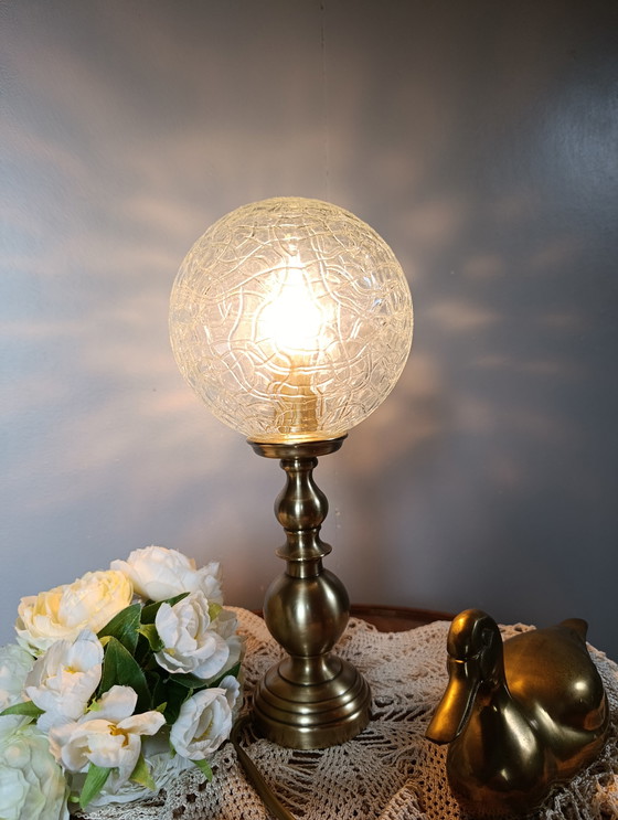Image 1 of Lampe de table rétro chic laiton, globe rond texturé vintage upcyclé 
