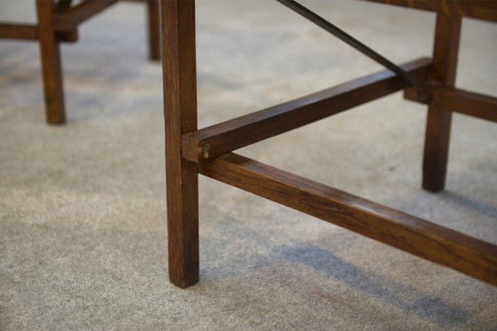 Image 1 of Een paar eikenhouten en lederen stoelen in de stijl van Gerrit Rietveld, jaren 60.