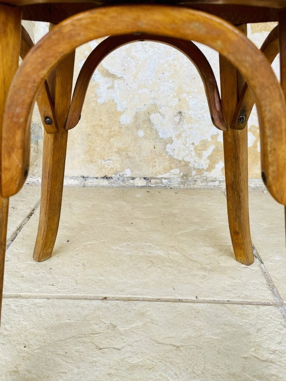 Image 1 of Vintage gebogen houten kruk uit het midden van de vorige eeuw van Baumann uit de jaren 1950.