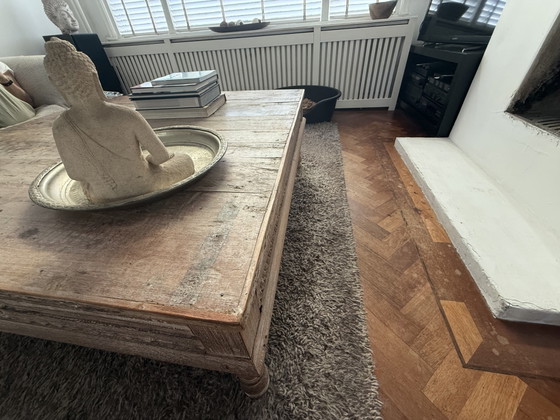 Indian wooden coffee table (121x121) (photo 2 of 6)
