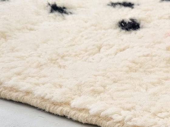 Image 1 of Prächtiger, handgefertigter, dekorierter Teppich, 200 cm x 300 cm