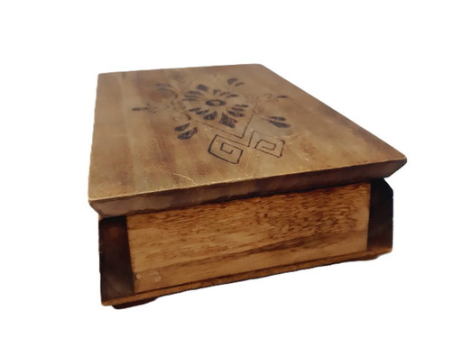 Boîte vintage en bois pour pyrogravure