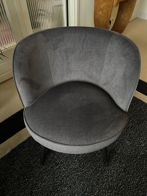 Two chairs of the Baan brand