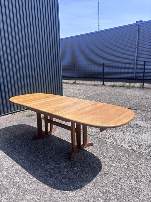 Vintage eiken eettafel uitschuifbaar massief 