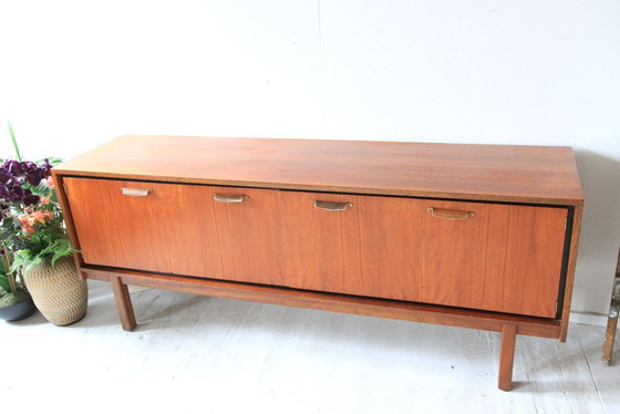 Credenza in stile danese, anni '60 – Credenze, Vintage (photo 4 of 8)