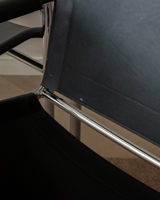 Image 1 of Vintage Bauhaus Klinte loungestoelen van chroom en zwart leer, ontworpen door Tord Björklund voor IKEA, jaren 80, set van 2.