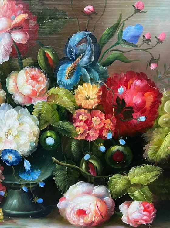 Still life with roses in a beautiful frame on a wooden panel in Flemish style. – Paintings & Drawings (photo 5 of 7)