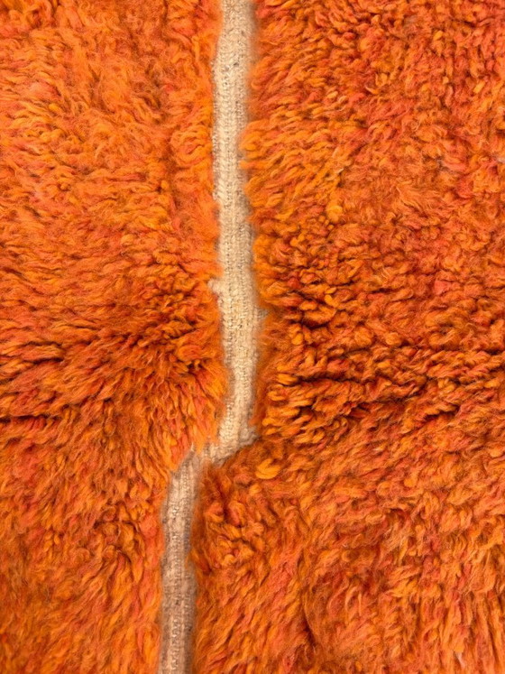 Image 1 of Großer marokkanischer Beni-Ouarain-Teppich – 300 x 400 cm – Handgeknüpfter Wollteppich in leuchtendem Orange