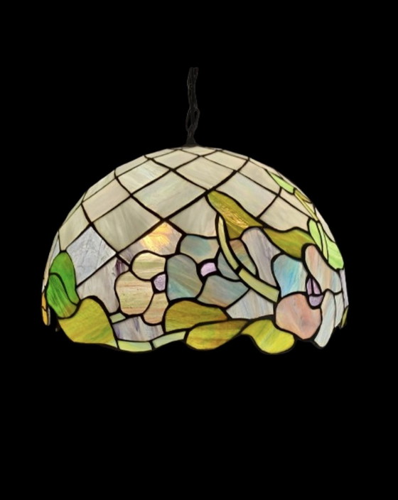 Image 1 of Antieke Tiffany-stijl hanglamp met bloemmotief – 3 lichtpunten