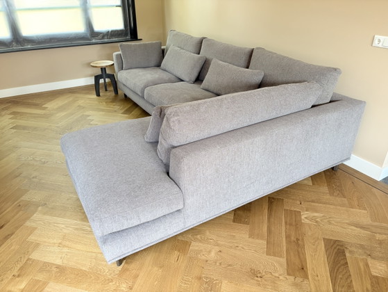 Image 1 of Gloednieuwe stoffen hoekbank kleur taupe ongebruikt