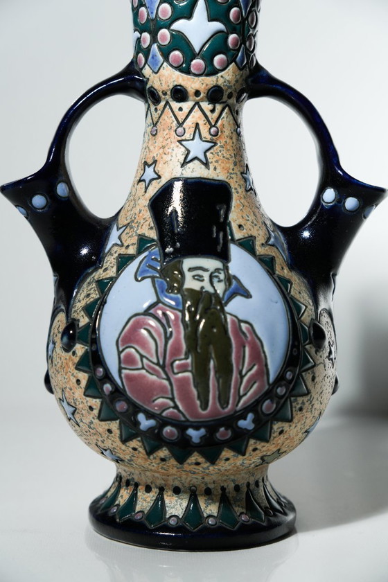 Antique Amphora Czechoslovakia Vase Dignitary Portrait Double Handles Art Deco – Ceramic (photo 3 of 16)