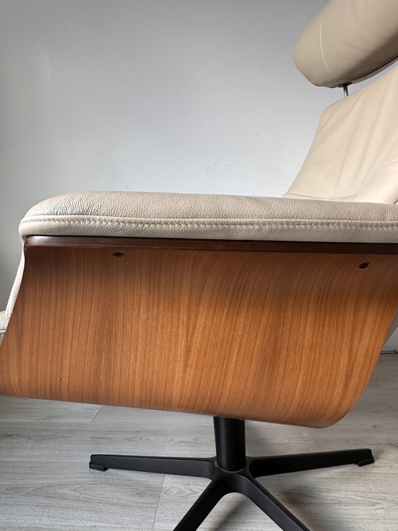 Image 1 of In accordo con la poltrona di design Time Out