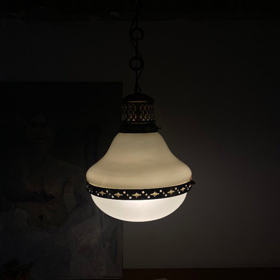 Opaline Chandelier Pendant Light 1920 with Gilded Brass Chain – Glass (photo 2 of 9)