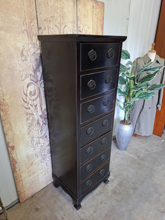 Image 1 of Commode haute chinoise, armoire d'apothicaire, classeur, dimensions 50x41cm et 149cm de hauteur.