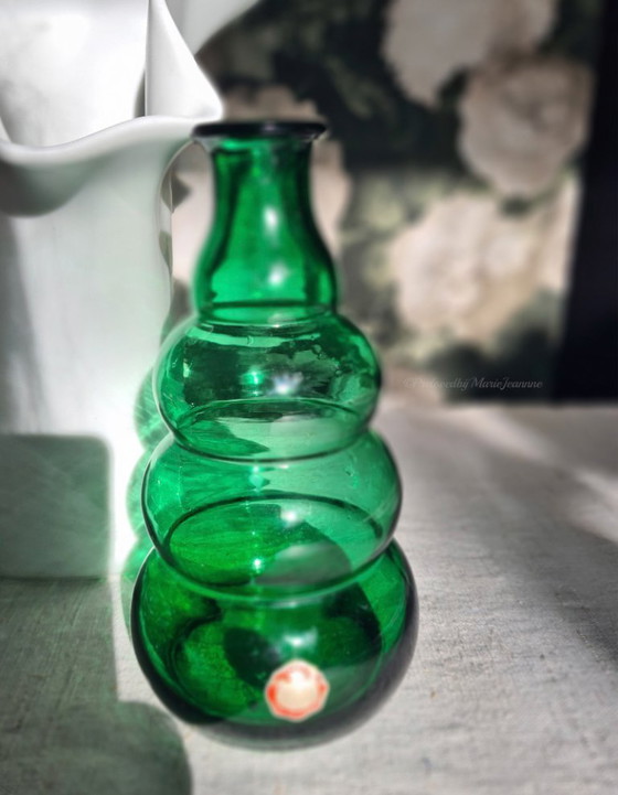Image 1 of Vaso verde di Edvin Oller ca. 1940 per Limmareds Glasbruk Svezia.