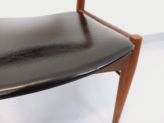 Image 1 of Vintage Scandinavian Teak and Skai Chair from the 50s and 60s