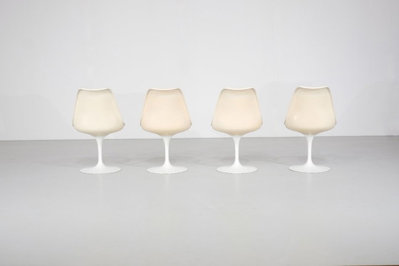 Image 1 of Set van 4 draaibare tulpstoelen van Eero Saarinen voor Knoll International - 1960
