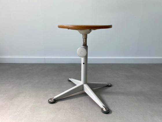 Tabouret Vintage de Friso Kramer pour Ahrend De Cirkel, 1960s – Metal (photo 2 of 9)
