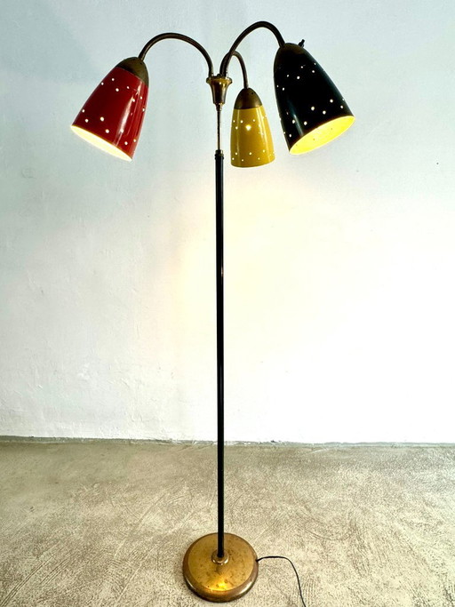 Rietveld-Stehlampe mit drei farbigen Schirmen von Hagoort Lighting, Niederlande, 1950er Jahre – vloerlampen, Brass, Metal
