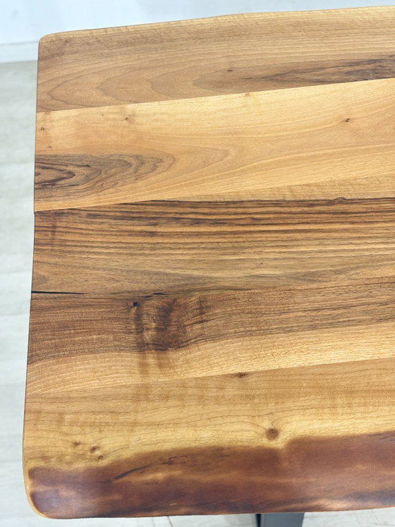 Image 1 of Eettafel van massief walnotenhout / Tafel / Eetkamertafel / Vergadertafel / Woonkamertafel / 199,5 cm breed