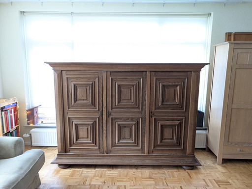 Buffet brutaliste en chêne - Style moderne du milieu du siècle