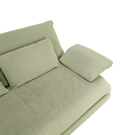 Ligne Roset Multy slaapbank in suèdegroen met armleuningen – 2 zitsbanken, Textile (photo 8 of 10)