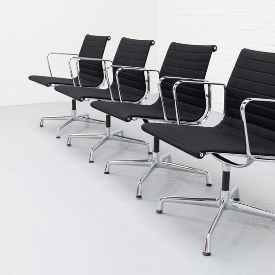 Image 1 of Eames EA 108 Stuhl Vitra 90er Jahre