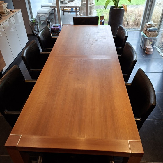 Image 1 of Malofancon dinning table, incl 8 leather chairs.