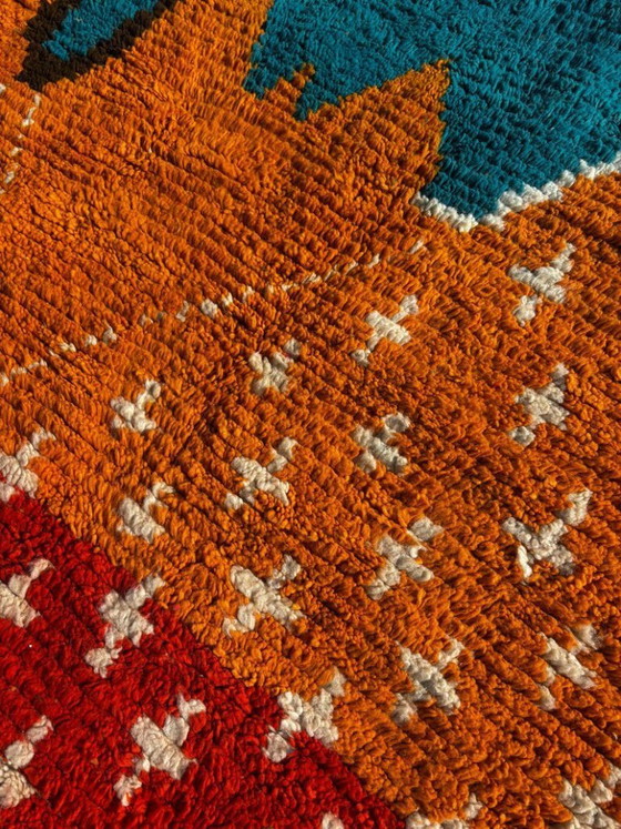Image 1 of Tappeto Boujad marocchino arancione, 250x150 cm, in lana – Tappeto per interni moderni – Realizzato a mano da donne berbere