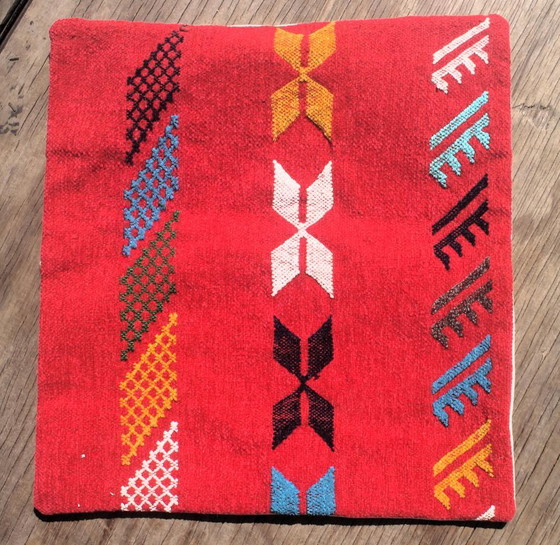 Set aus 2 handgewebten marokkanischen Berber Wollkissenbezügen 45 × 45 cm | Authentische Amazigh Textilien (photo 7 of 10)