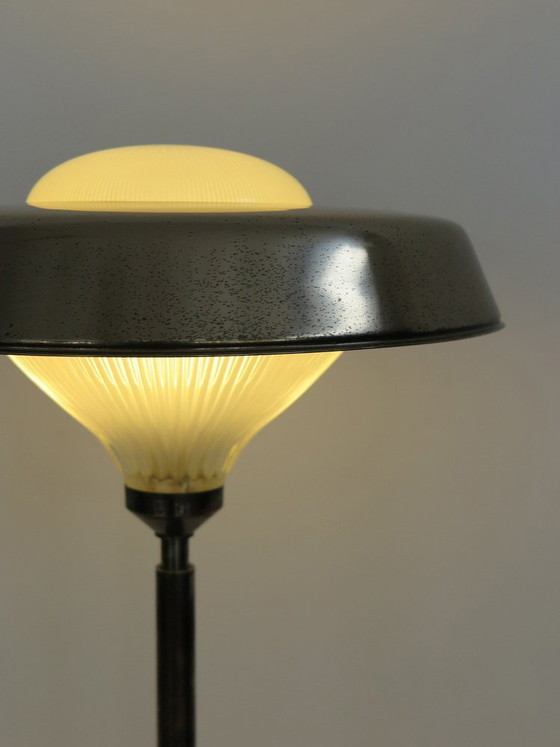 Lampada da terra modello Ro di BBPR per Artemide, 1963, Lampade da terra (foto 6 di 16)