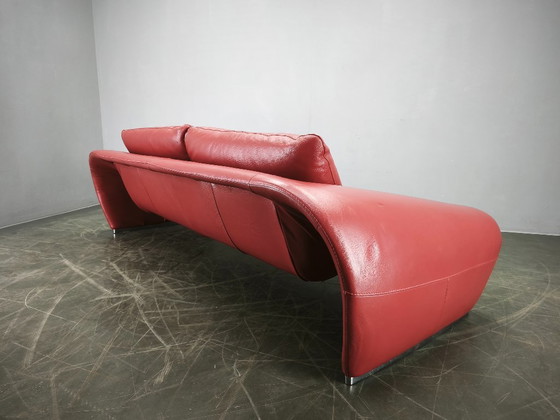 Image 1 of Divanotti Italienisches freistehendes Zweisitzer-Sofa aus rotem Leder