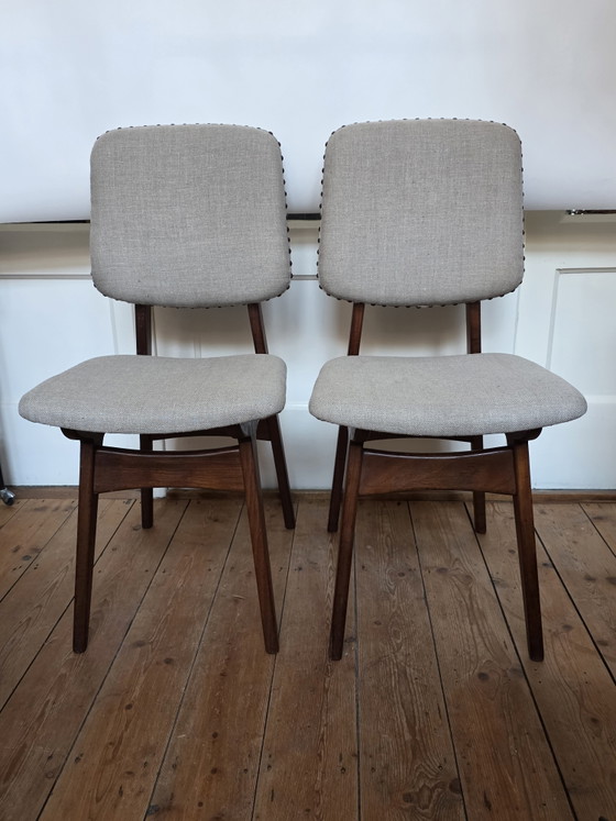 Set aus 2 Mid-Century Modern Esszimmerstühle – Vollständig restauriert in Naturleinen – Wood (photo 2 of 13)